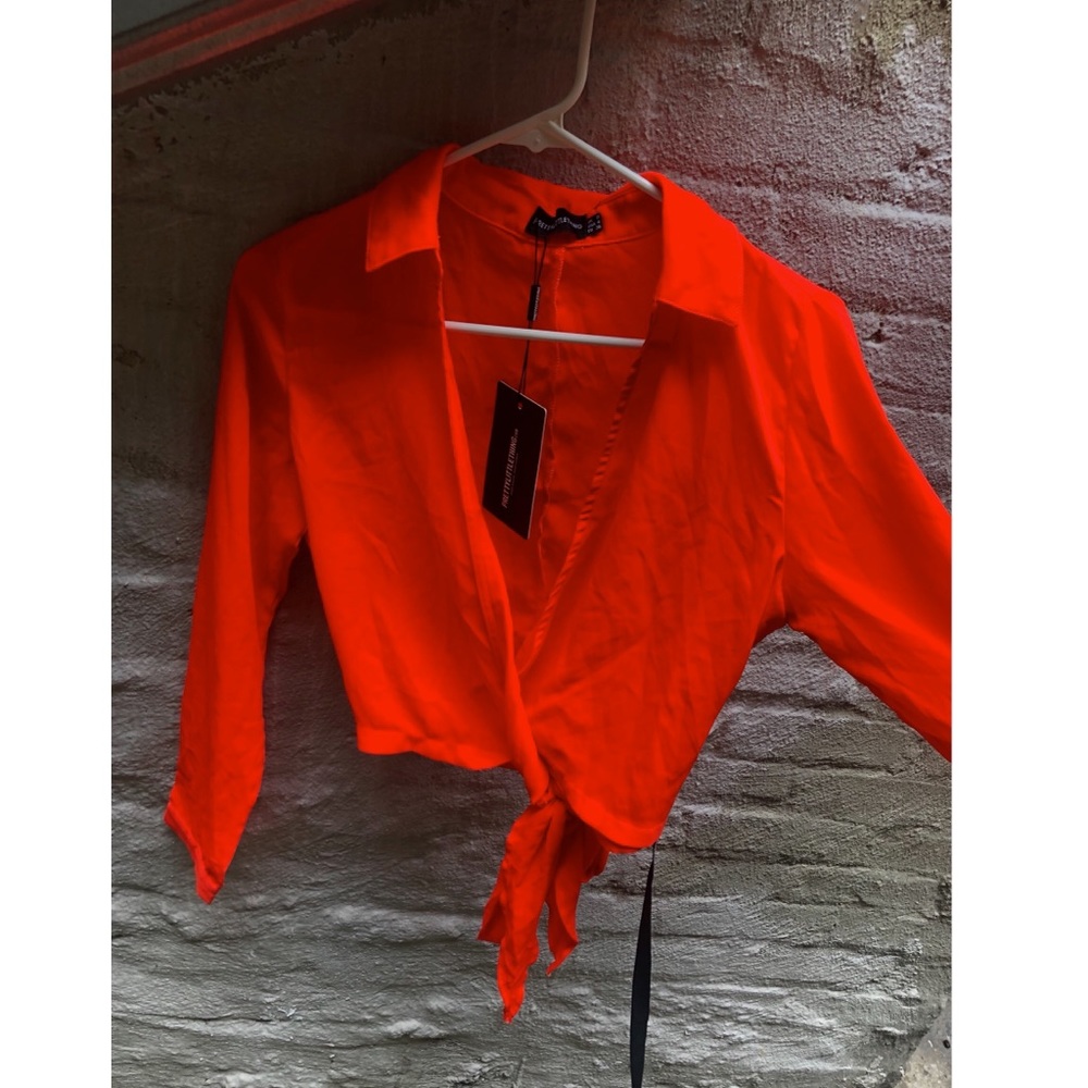 'PRETTYLITTLETHING' orange wrap top - Picture 2 of 3